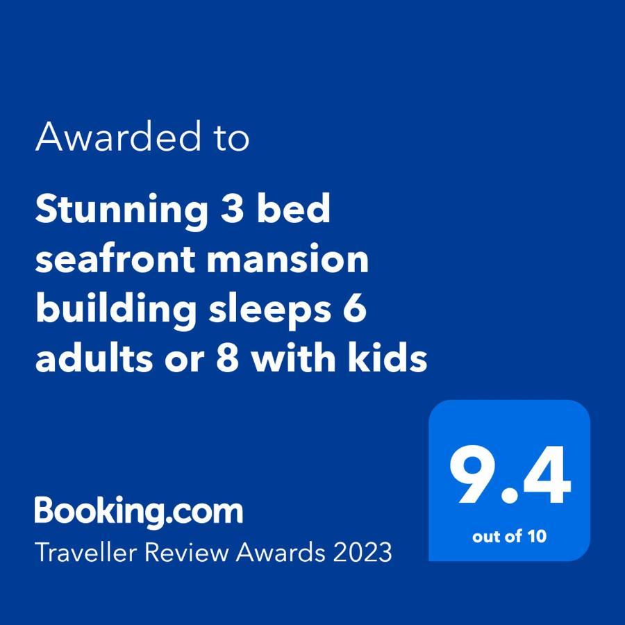 포트러시 Stunning 3 Bed Seafront Mansion Building Sleeps 6 Adults Or 8 With Kids 아파트 외부 사진